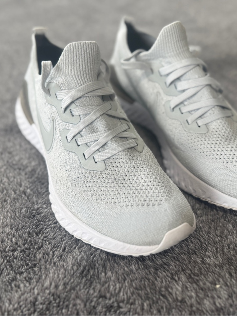 Nike Women's Light Gray Knit Athletic Sneakers